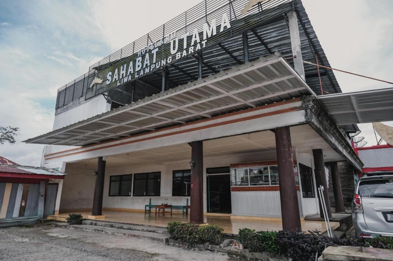 Hotel Reddoorz Syariah Near Kebun Raya Liwa Negarabatin Exterior foto